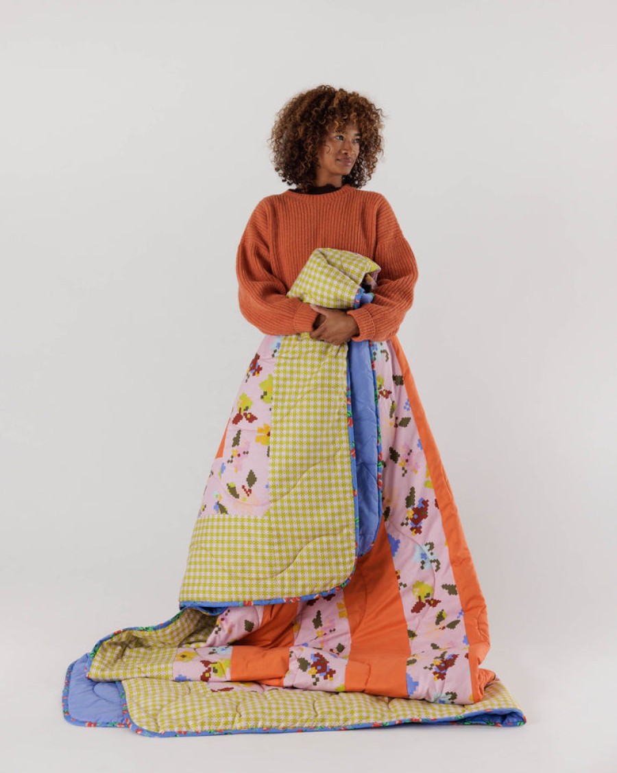 Baggu Queen Quilt : Gingham Floral Block - Baggu Quilts