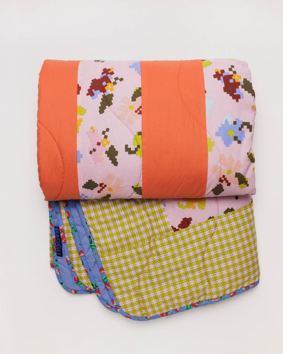 Baggu Queen Quilt : Gingham Floral Block - Baggu Quilts