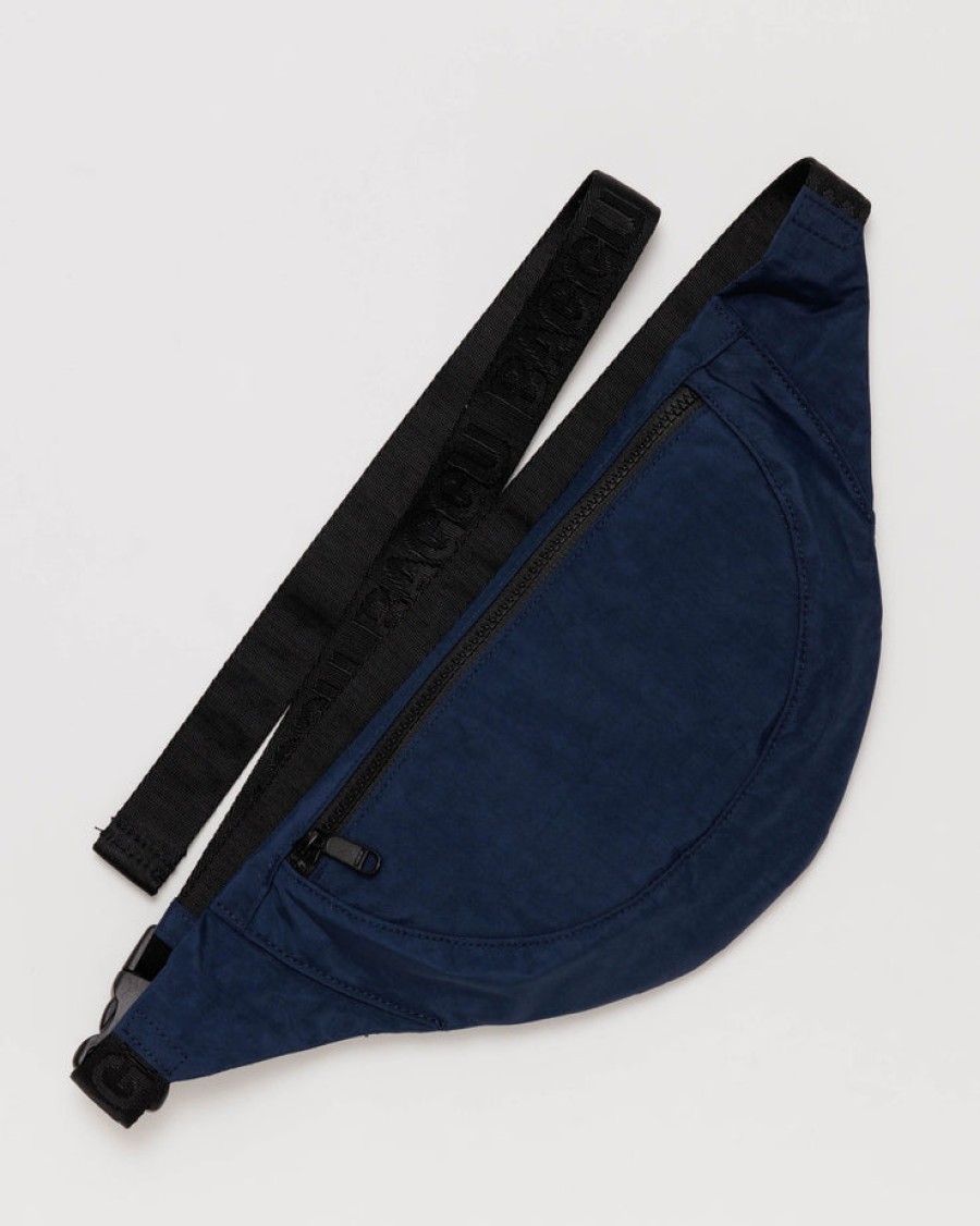 Baggu Crescent Fanny Pack : Navy - Baggu Travel